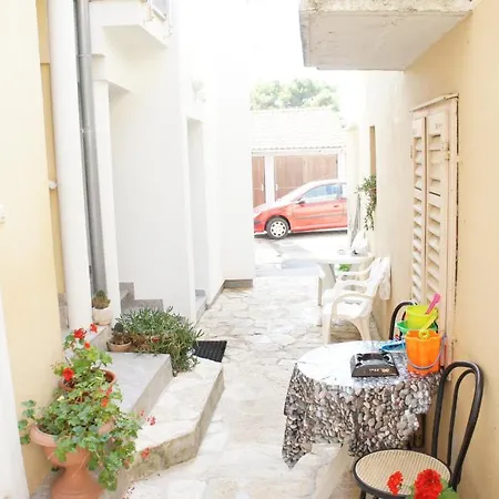 Apartments Zara Lägenhet Zadar